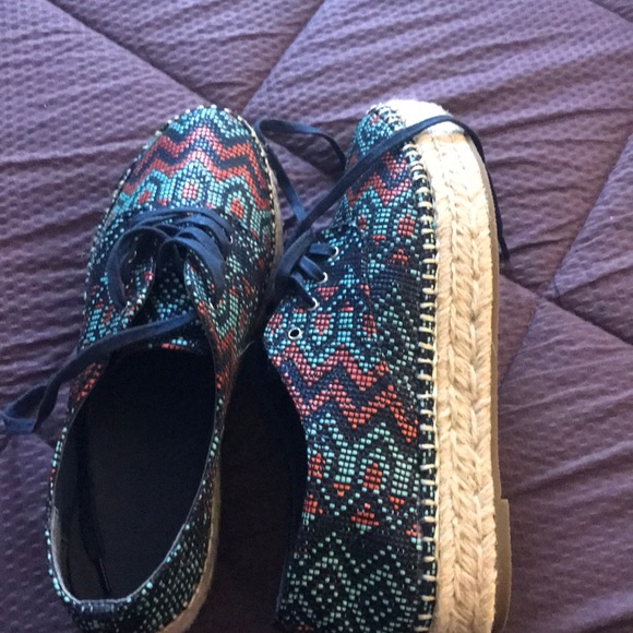 Shoes - Picture 3 of 3